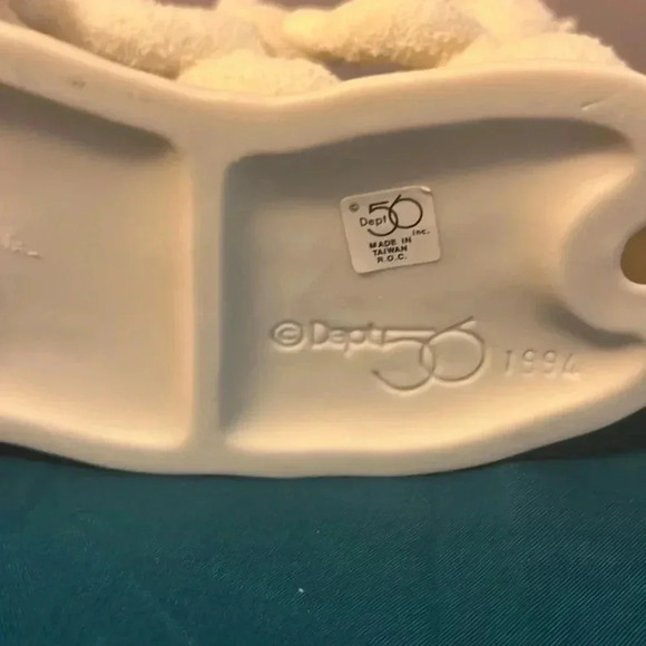 Snow Bunnies Department 56 “Let’s Do The Bunny-Hop!” 3 babies blue eyes 1994 - Picture 4 of 5